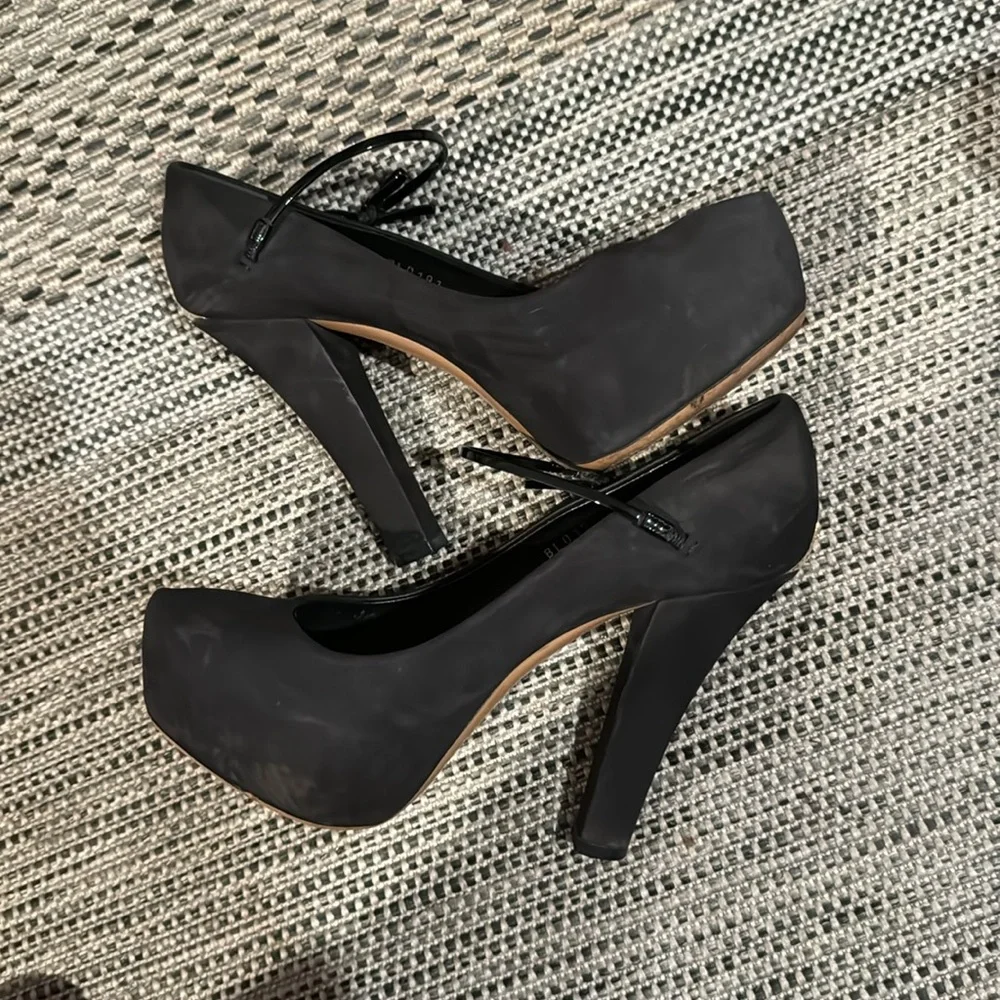 Louis Vuitton Black Suede Varennes Strap Platform Pumps - Picture 9 of 12